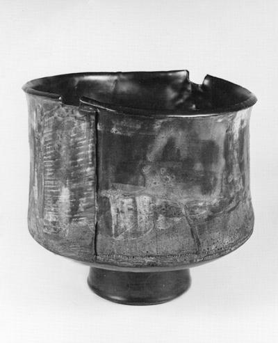 A ceramic slab pot by John Tuska