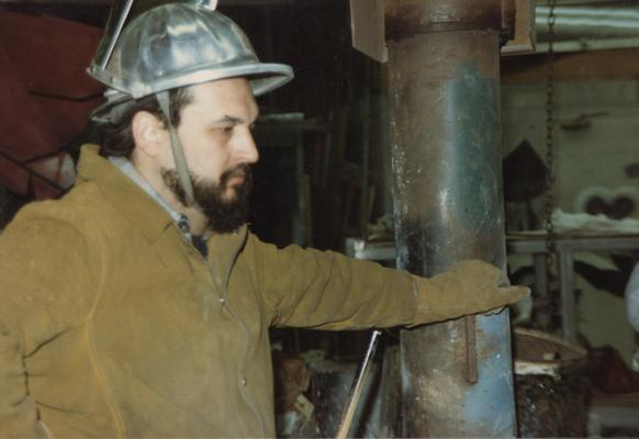 Jack Gron in the University of Kentucky foundry. The photograph was taken by Zig Gierlach