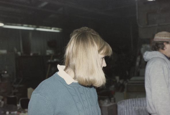 John Tuska and an unidentified student in the University of Kentucky foundry. The photograph was taken by Zig Gierlach