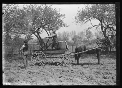 Spraying on station farm. 5/3/1907