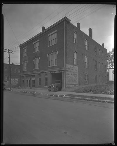 Upington, Fred W. Automobile Factory, 253-255 East Short (automotive painting, detailing, body work); exterior