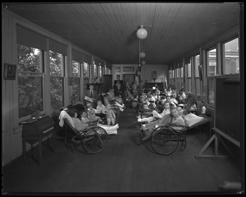 Good Samaritan Hospital, 310-330 South Limestone; handicapped childrens' ward, group photo