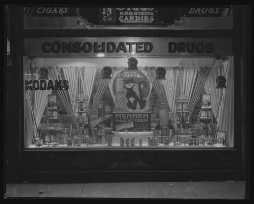 Consolidated Drug Store (Mennen, Kodak displays); Ravenna, Kentucky