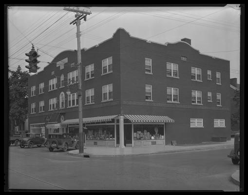 Dunn Drug Company, 290 South Limestone; new store, exterior; Corner of Maxwell Street and Limestone Street (Dunn Apartments, Laval Dry Cleaning) (yogurt)