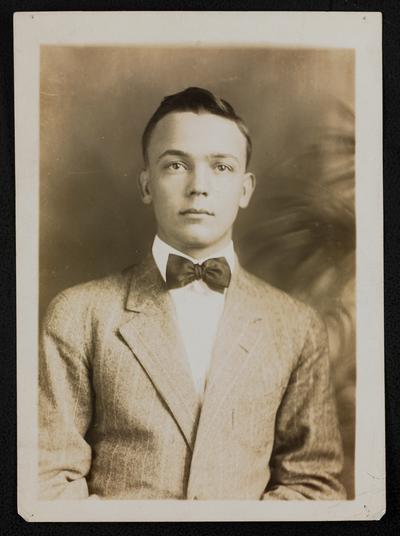 Clyde Franklin of Grayson County. The back of the portrait reads: I thought I would just send a proof of one of my pictures. The light coat spoils the picture; aside from this I am looking too high