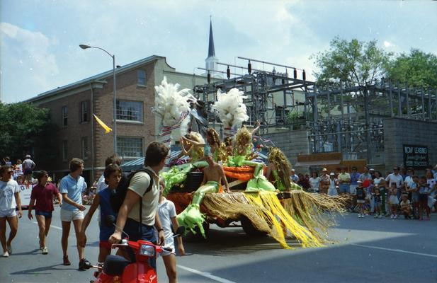 Cafe LMNOP parade truck, Drag mermaids and mermans, parade watchers at the Lexington Fourth of July parade