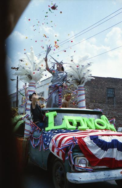 Cafe LMNOP parade truck, Drag Statue of Liberty and confetti at the Lexington Fourth of July parade