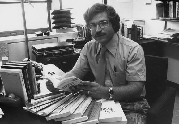 Baer, Michael, Dean, College of Arts and Sciences, photographer: University of Kentucky Information Services