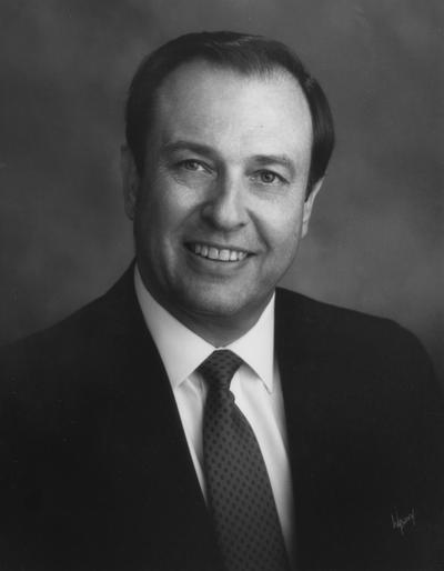 Wethington, Charles, University of Kentucky President 1990-2001, photograph by Walden's