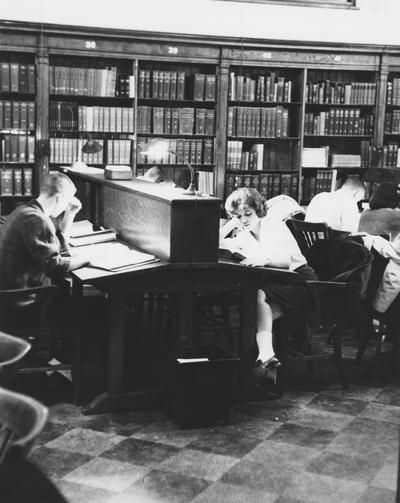 Students studying in the Breckinridge Room of King Library