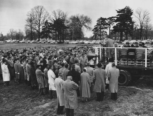 The groundbreaking, December 10, 1957, for the Chandler Medical Center. Photographer: Herald- Leader