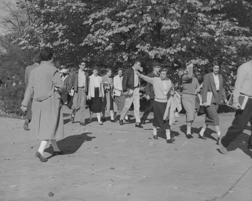 Students walking to class; Included are: Anna Hornsby, Sandra Stevens, Barbara Dawson, Carolyn Prince