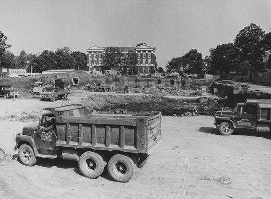 Construction of classroom and office complex with the Administration Building in the background