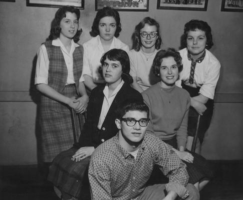Unidentified group of students; Donated by Leo Brauer of the Public Relations Division of the College of Agriculture