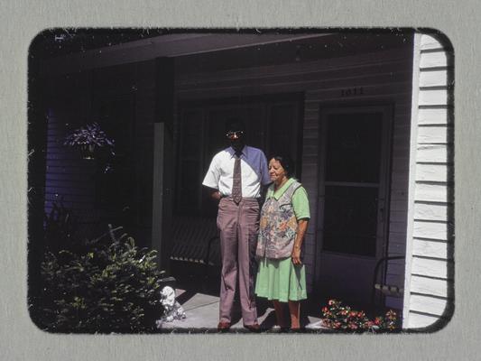 Mark Stevenson as Keets, Sam Davis home in Tennessee. and Shawnee, Illinois (26 slides)