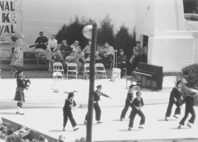 Performance by John Jacob Niles at Outdoor Folk Festival; Cincinnati, Ohio; Grauman Marks