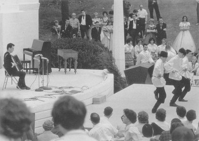 Performance by John Jacob Niles at Outdoor Folk Festival; Cincinnati, Ohio; Grauman Marks