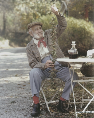 John Jacob Niles outdoors; Boot Hill Farm; Tony Leonard