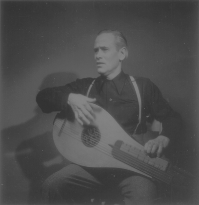 John Jacob Niles posed with dulcimer