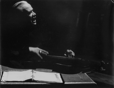 John Jacob Niles with dulcimer, Boot Hill Farm; Eugene Meatyard