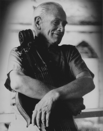 John Jacob Niles posed with dulcimer; Boot Hill Farm; John Bell, New York