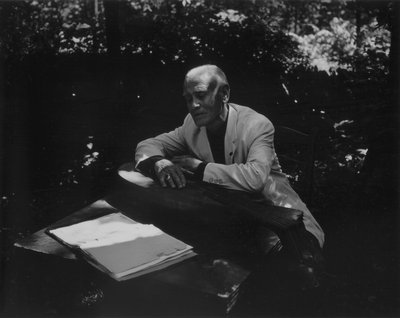 John Jacob Niles with dulcimer, Boot Hill Farm; Jack Cobb