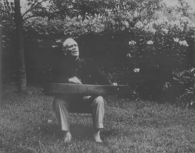 John Jacob Niles with dulcimer, Boot Hill Farm; Jack Cobb