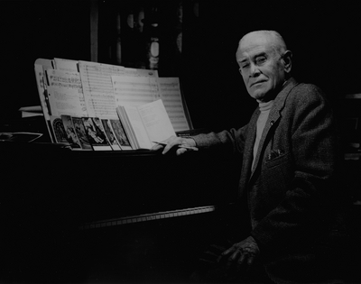 John Jacob Niles posed at piano; Boot Hill Farm; Jack Cobb