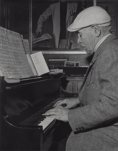 John Jacob Niles posed at piano; Boot Hill Farm; Jack Cobb