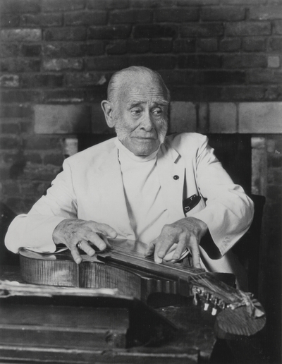 John Jacob Niles with dulcimer; Boot Hill Farm; Pepiot Studios; Lexington, KY