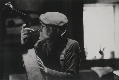 John Jacob Niles with dulcimer