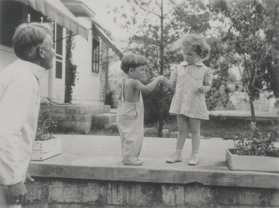 Tom Niles' second birthday party; Boot Hill Farm