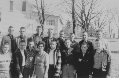 John Jacob Niles with students from Flemingsburg, KY; Boot Hill Farm; Jack Cobb