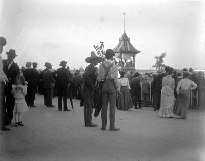 1902 Elks Fair, large crowd of people with their backs turned