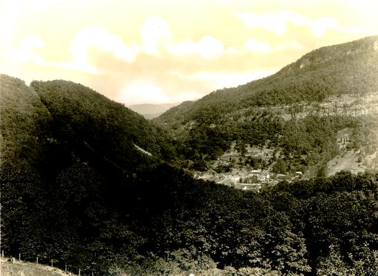 Looking into Kentucky through the Cumberland Gap. Showing village of Cumberland Gap, Tennessee