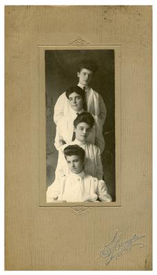 Elizabeth Estill (1885?-1957) (wife of Fayette Johnston) and three unidentified women