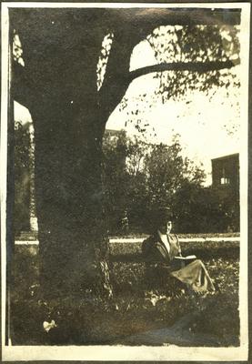 Elizabeth Madox Roberts on the campus of Univeristy of Kentucky