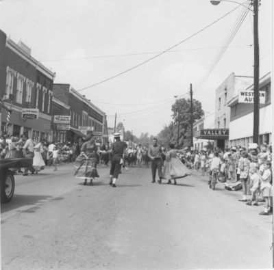 Taylorsville: Spencer Co. homecoming, folk dancers in the street