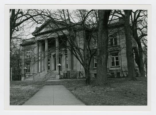 Carnegie Center for Literacy: 251 West Second Street