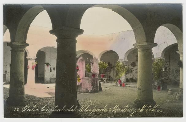 Blank colorized postcard, Patio Central del Obispado, Monterrey, N. L. [Nuevo Leon] Mexico/Central courtyard of the Diocese, Monterrey, Nuevo Leon, Mexico