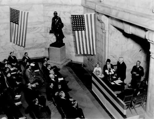 Judge Samuel M. Wilson speaking at the presentation of a statue dedicated to the Commonwealth of Kentucky