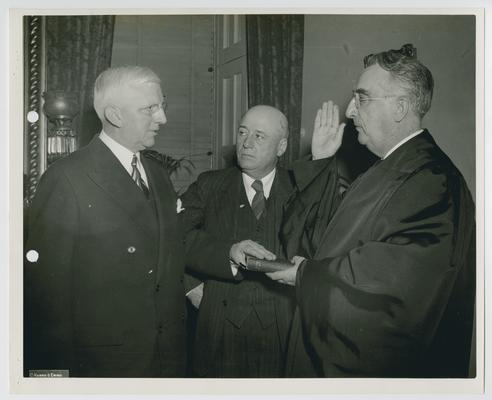 Vinson swearing in Judge William P. Cole Jr