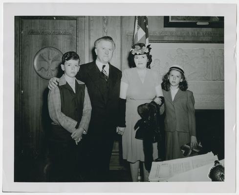 Mr. and Mrs. John W. Murphy and children