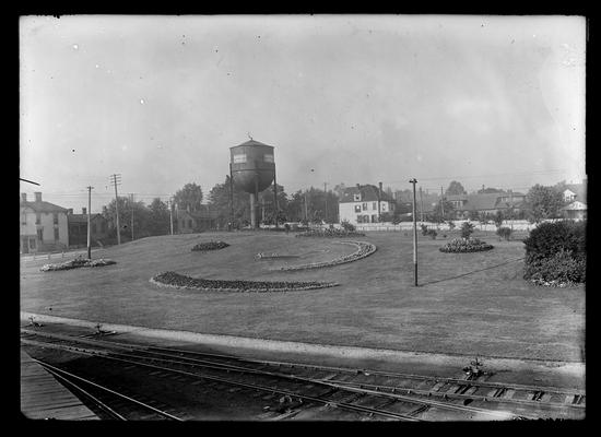 Flower bed, Queen & Crescent, Lexington