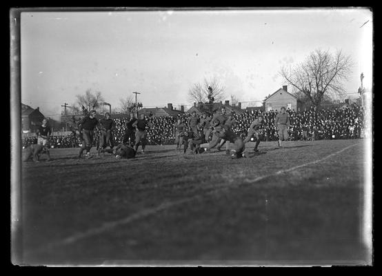 Football action, Thanksgiving game