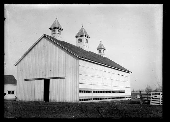 Tobacco barn