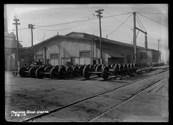 Chattanooga, machine shop