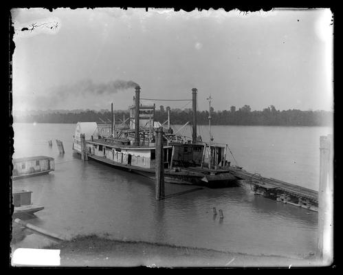 Boat, transfer steamer at Paducah