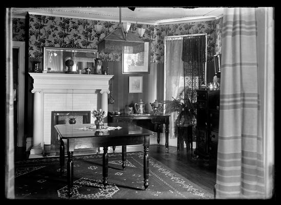 Dining room, rectangular table