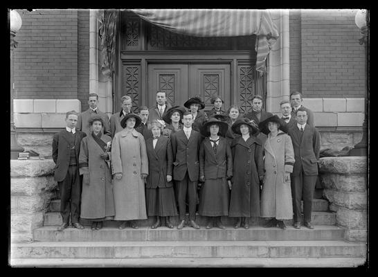 Louisville Club, steps of Carnegie Library